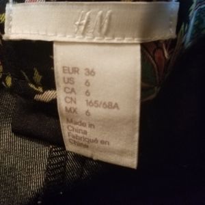 Love color combination on these slacks